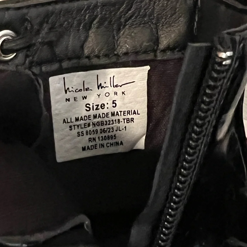 NWT Nicole Miller New York Black Pom Pom Girls Boots Size 5 - Picture 9 of 9